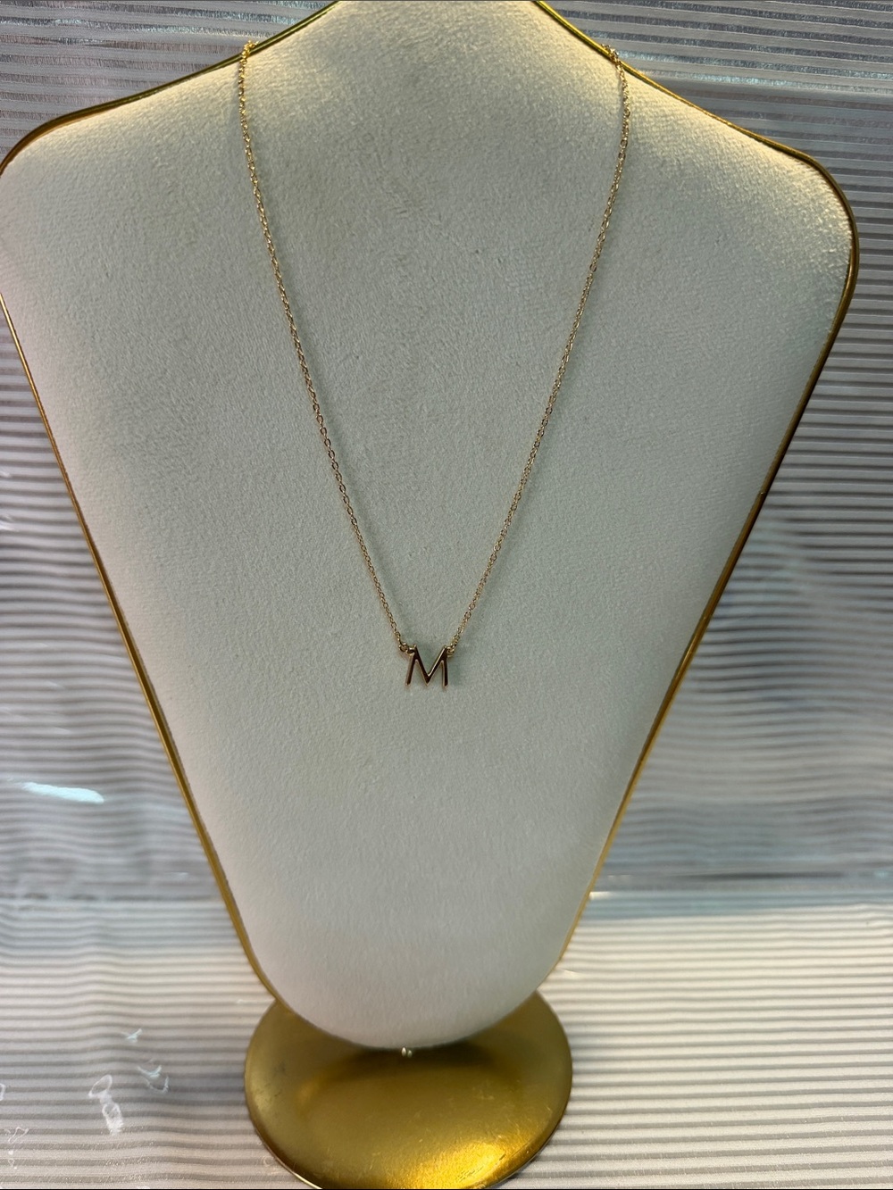 Source Unknown Gold-tone 'M' Pendant Necklace